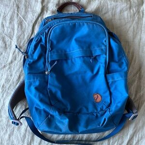 Fjallraven backpack with damaged zipper